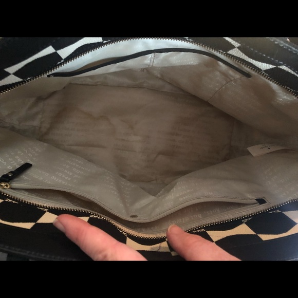 Kate Spade Black Circle Bag - Picture 2 of 2
